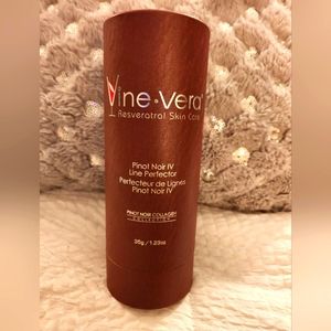Vine Vera Reservatrol Skin Care Pinot Noir Line IV Perfector